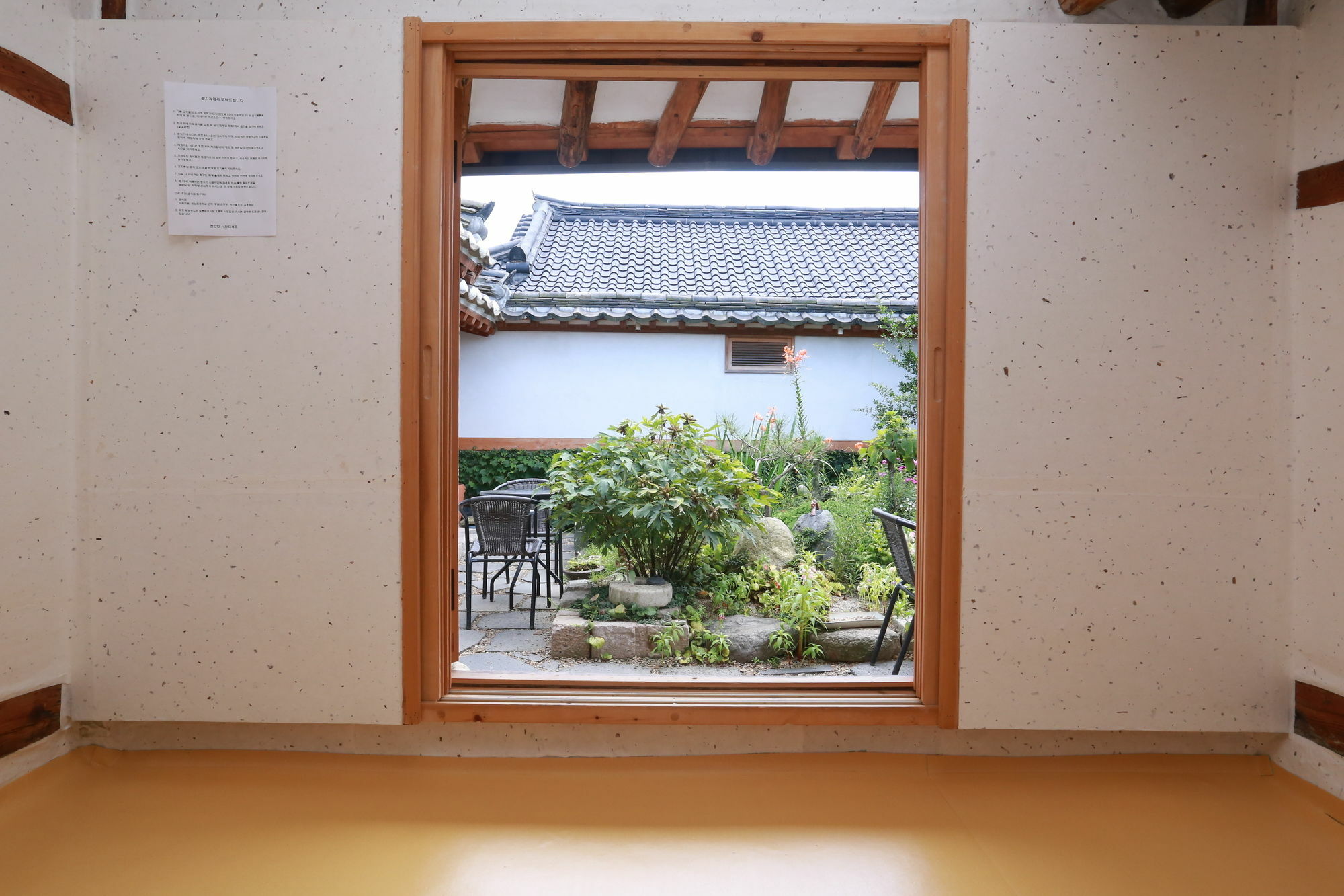 Floral Space Hanok Guesthouse Кьонджу Екстер'єр фото